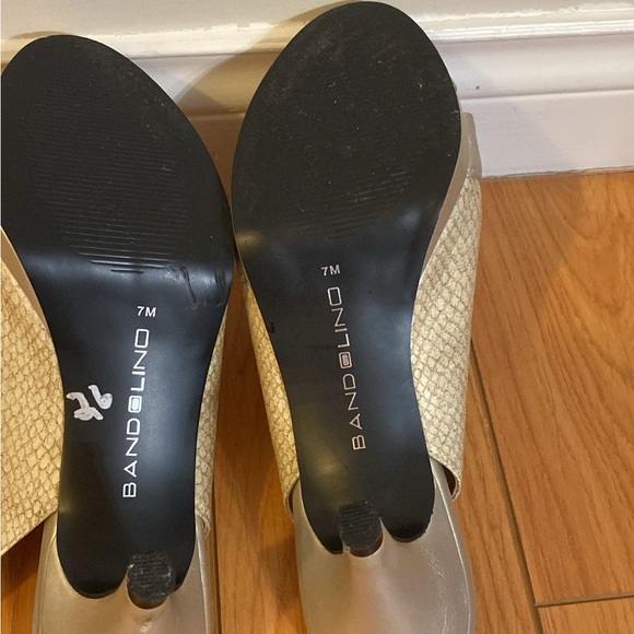 Bandolino gold heels - Picture 3 of 3